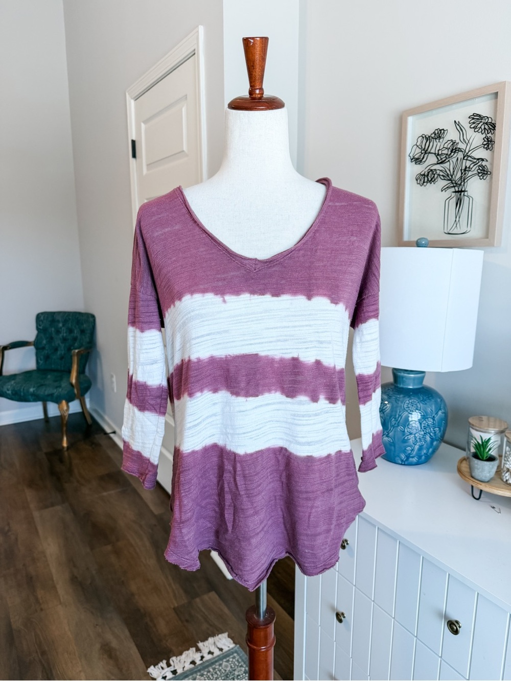 Women's Mauve & White Striped V-Neck Pullover Top